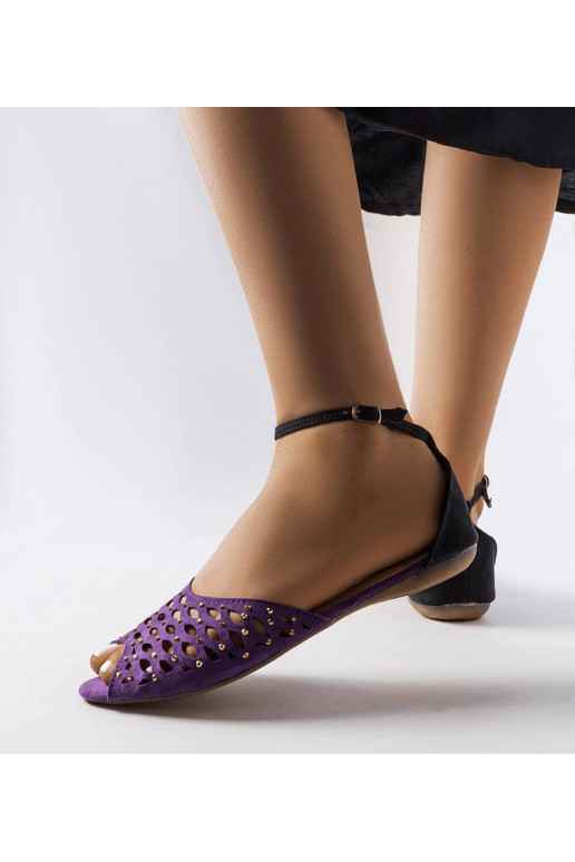 Sandali traforati viola con zirconi...