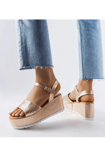 Sandali con plateau... 2