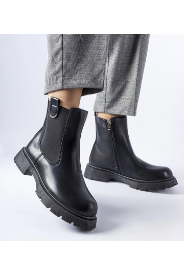 Stivaletti classici neri...