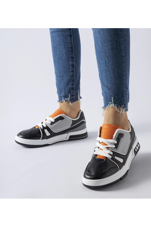 Scarpe nere con linguetta arancione...