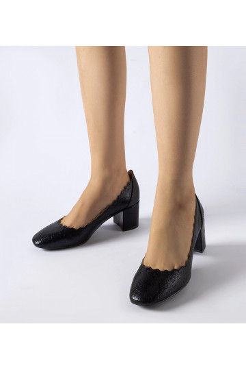 Décolleté nere con tacco a...