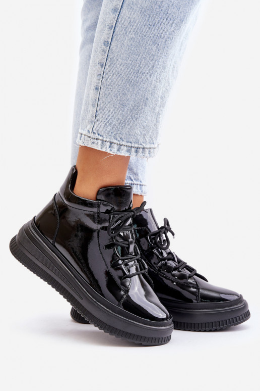 Scarpe sportive con effetto lucido e... Scarpe sportive con effetto lucido e...