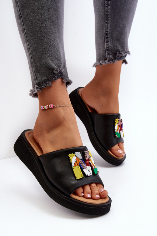 Pantofole in pelle Femminile con ornamenti colore nero Asames