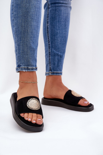 ciabatte da donna con dettagli dorati color nero Kaliora 2