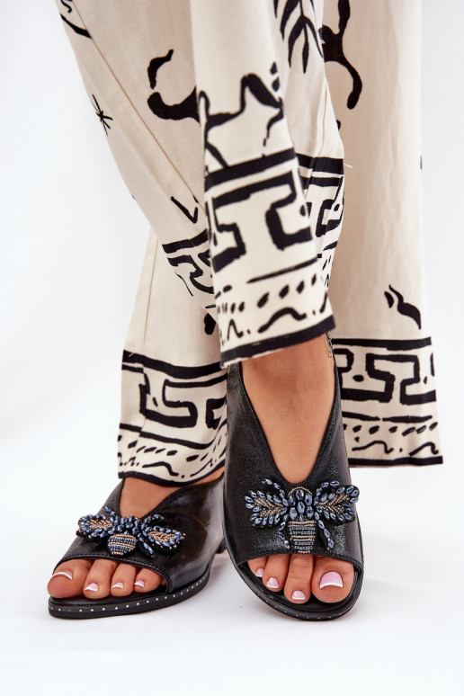 con lucentezza Sandali da donna con ornamenti isoscele colore nero Russona