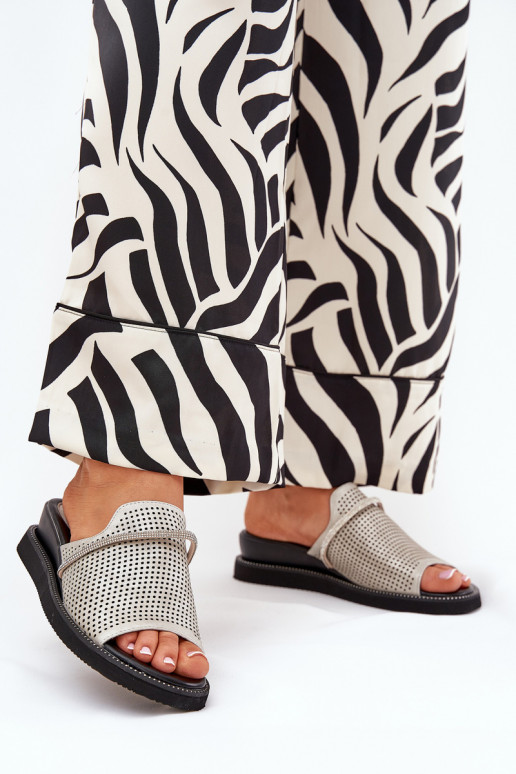 Pantofole da donna Su un cuneo Con nastro decorativo color argento TeriAes