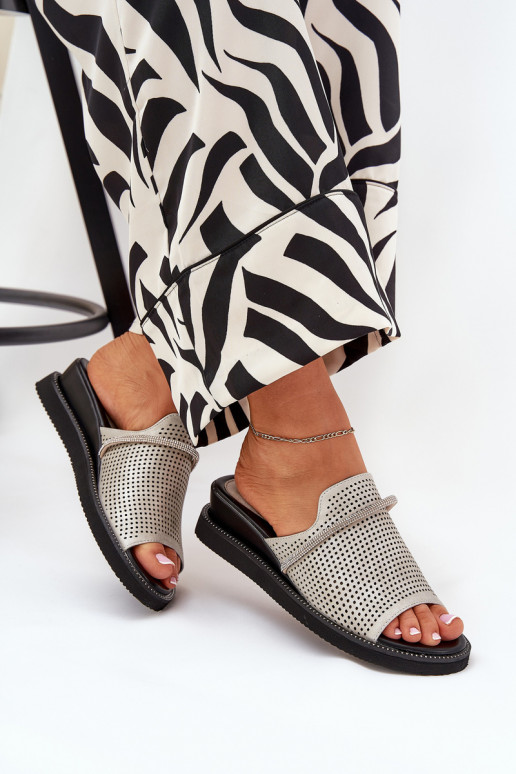 Pantofole da donna Su un cuneo Con nastro decorativo color argento TeriAes