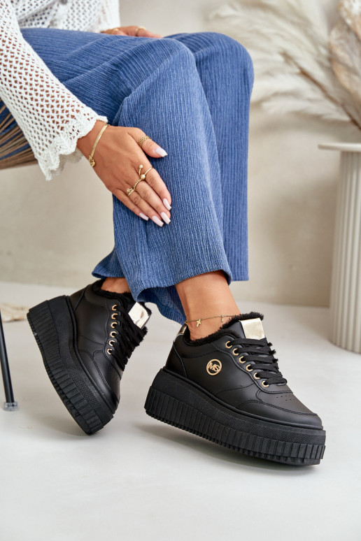 Scarpe sportive modello sneakers... Scarpe sportive modello sneakers...