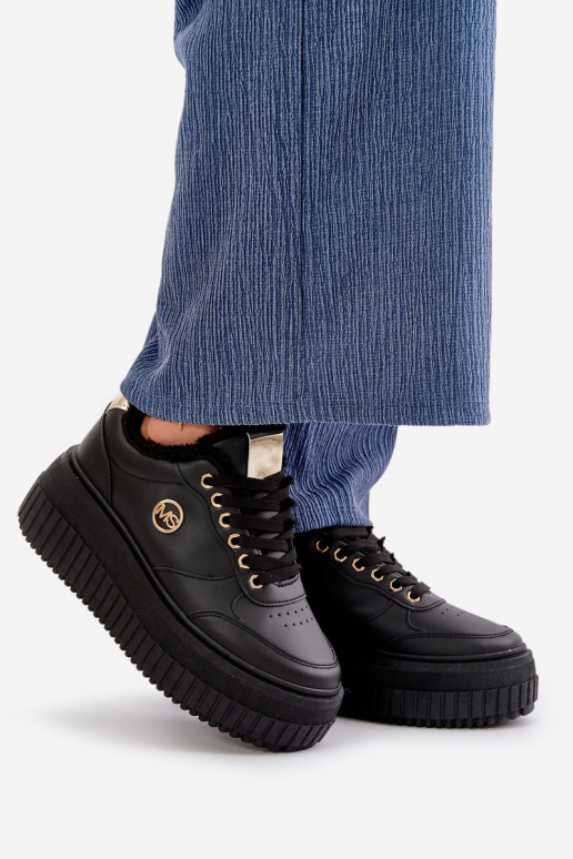 Scarpe sportive modello sneakers... Scarpe sportive modello sneakers...