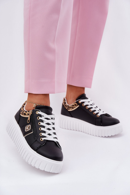 scarpe da ginnastica Femminile con una piattaforma in ecopelle con motivi di pelliccia di leopardo colore nero Velionna