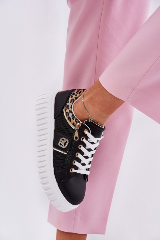 scarpe da ginnastica Femminile con una piattaforma in ecopelle con motivi di pelliccia di leopardo colore nero Velionna