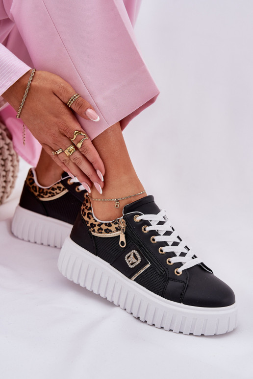 scarpe da ginnastica Femminile con una piattaforma in ecopelle con motivi di pelliccia di leopardo colore nero Velionna