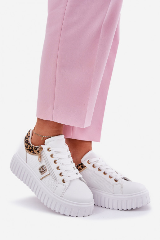 scarpe da ginnastica Femminile con una piattaforma in ecopelle con motivi di pelliccia di leopardo Colore bianco Velionna