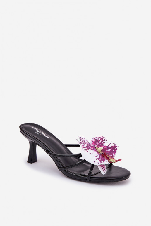 Pantofole da donna con tacchi sottili Ze Sztucznym Un fiore colore nero Reyi