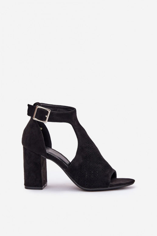 sandali con elementi traforati con i tacchi in ecopelle scamosciataoAe colore nero Helori