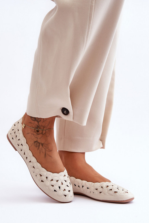 Scarpe traforate lucide beige Visionary