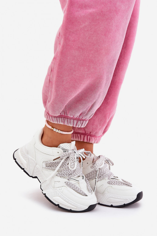 Scarpe modello sneakers scarpe da ginnastica Femminile Z PodAójnym Allacciaturam Colore bianco Efobell