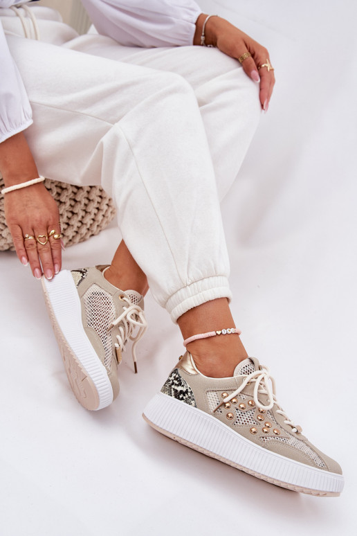 scarpe da ginnastica Femminile con rete E borchie beige Ogalda