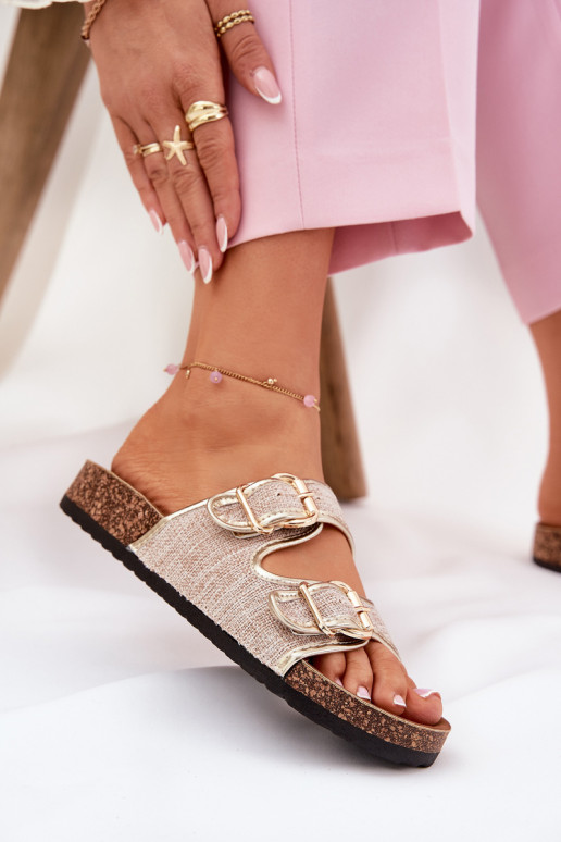  Pantofole da donna con una piattaforma con fibbie colore dorato Osoffe