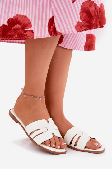 Infradito da donna con tacco largo e ritagli in eco pelle bianchi