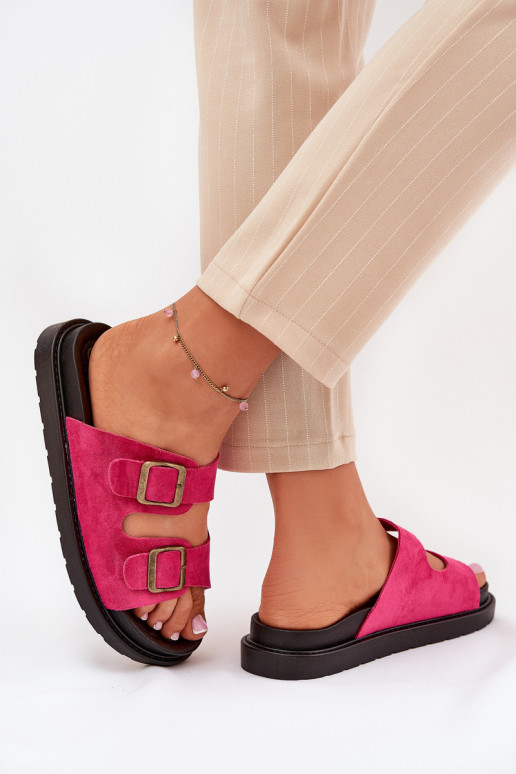 Pantofole da donna con una piattaforma con fibbie colore rosa Simbes