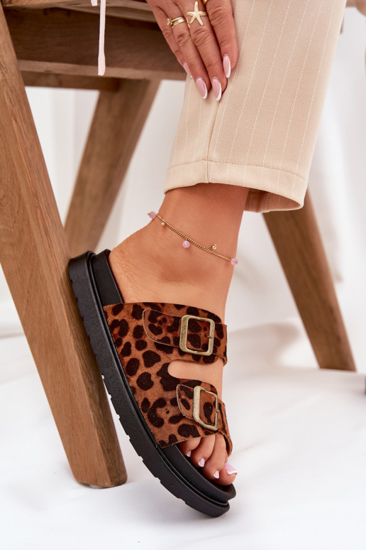 Pantofole da donna con motivi di pelliccia di leopardo con una piattaforma con fibbie colore marrone Simbes