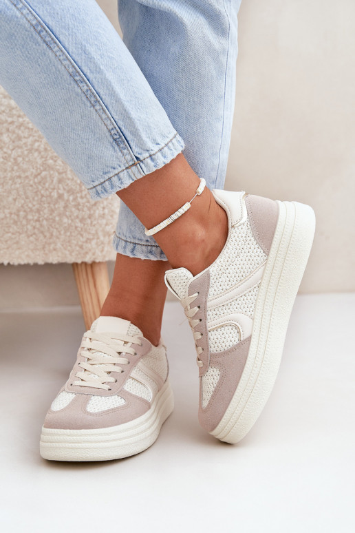 Scarpe modello sneakers Femminile con una piattaforma beige Lesida