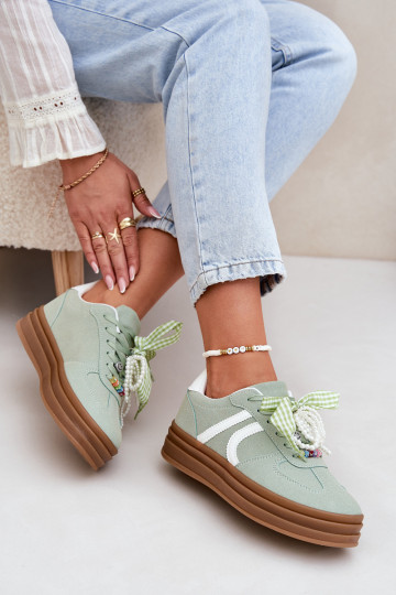 Scarpe modello sneakers Femminile con una piattaforma con bellissimi dettagli colore verde Vinness