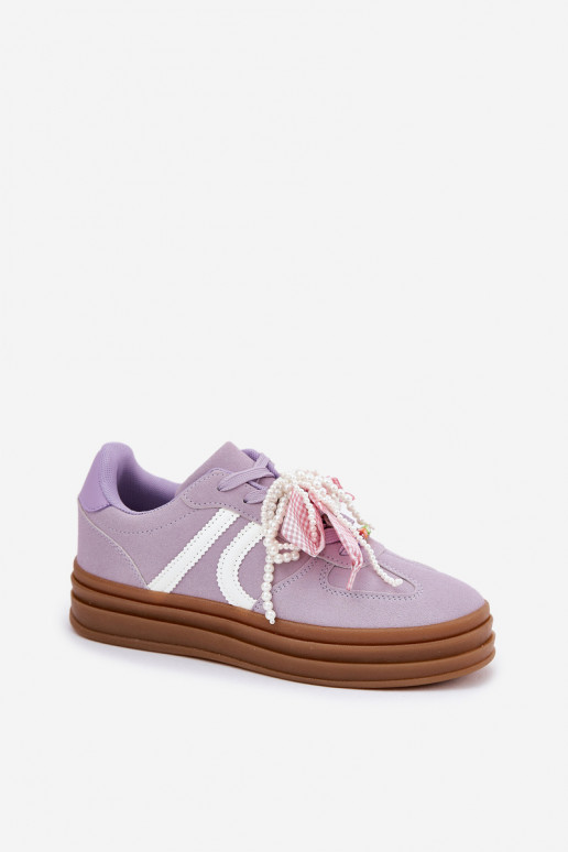 Scarpe modello sneakers Femminile con una piattaforma con bellissimi dettagli Colore viola Vinness