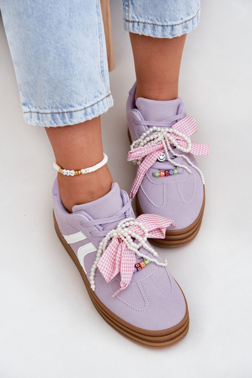 Scarpe modello sneakers Femminile con una piattaforma con bellissimi dettagli Colore viola Vinness