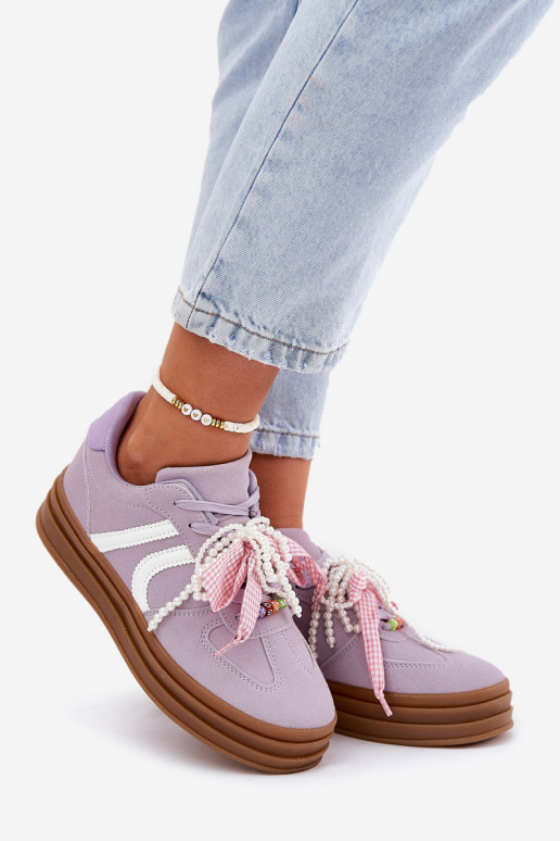Scarpe modello sneakers Femminile con una piattaforma con bellissimi dettagli Colore viola Vinness