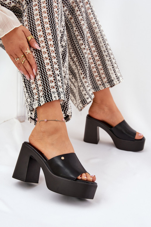 Femminile Pantofole in ecopelle con i tacchi e piattaforma colore nero Tamirella