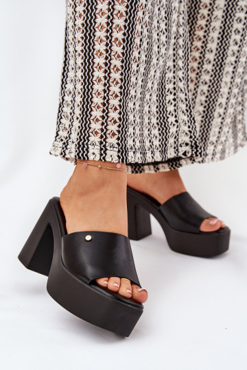 Femminile Pantofole in ecopelle con i tacchi e piattaforma colore nero Tamirella 2