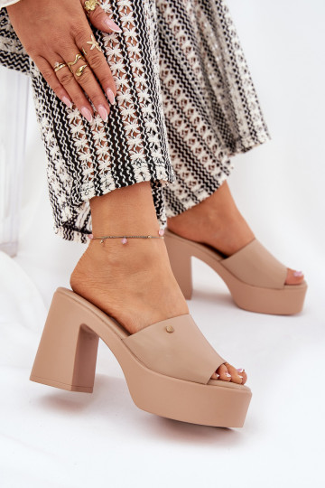 Ciabatte donna in eco-pelle con tacco e piattaforma chaki Tamirella
