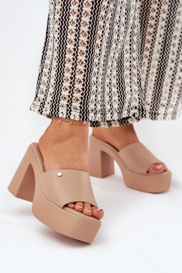 Ciabatte donna in eco-pelle con tacco e piattaforma chaki Tamirella 2