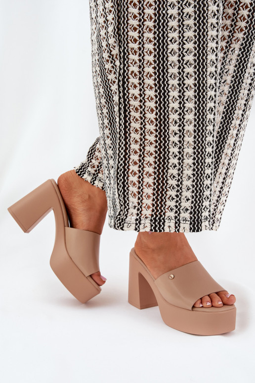 Femminile Pantofole in ecopelle con i tacchi e piattaforma colore kaki Tamirella