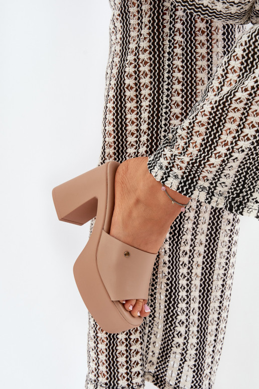 Femminile Pantofole in ecopelle con i tacchi e piattaforma colore kaki Tamirella