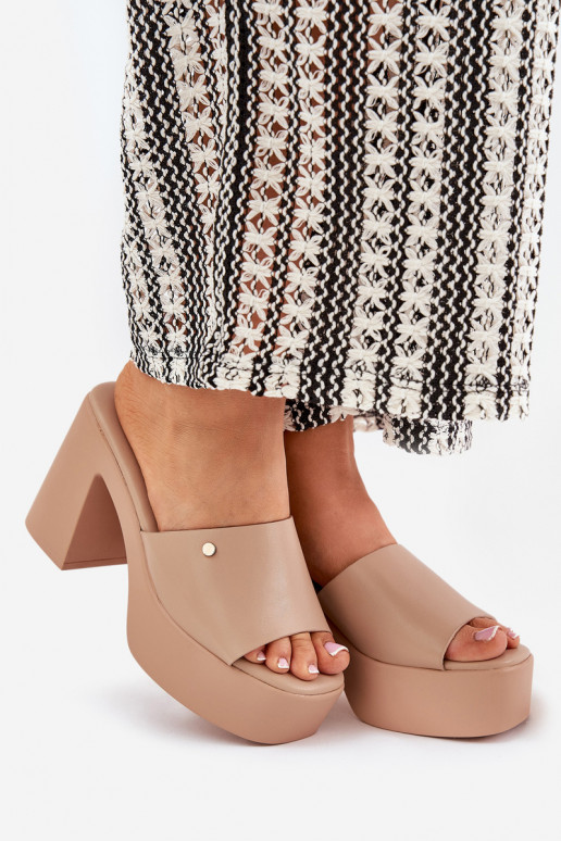 Femminile Pantofole in ecopelle con i tacchi e piattaforma colore kaki Tamirella