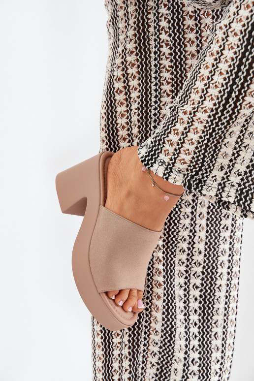 Pantofole da donna con i tacchi e piattaforma colore kaki Omeisa