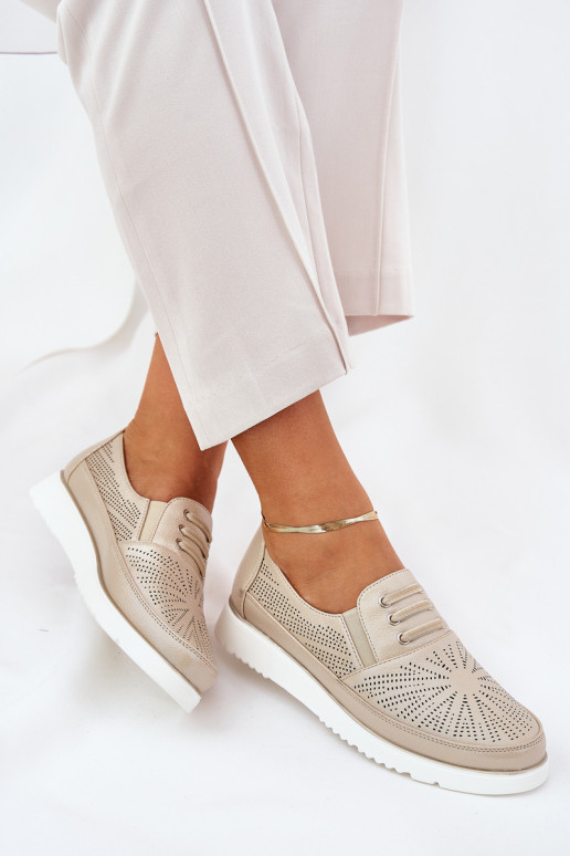 scarpe Femminile Un modello convincente con elementi traforati colore dorato Azethia