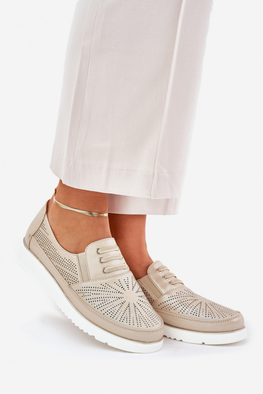 scarpe Femminile Un modello convincente con elementi traforati colore dorato Azethia