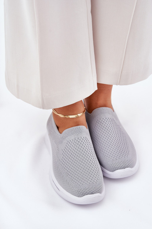 Femminile Scarpe da ginnastica  Un modello convincente colore grigio Adiora